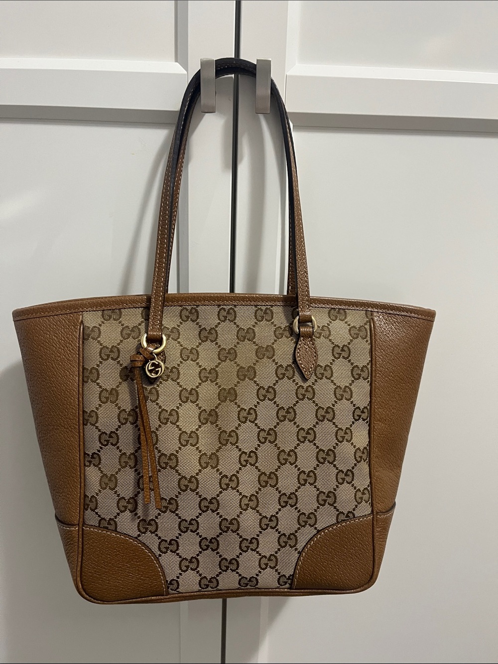 Gucci small Bree tote Beige and Brown GG Supreme Canvas Tote with Leather Trim
